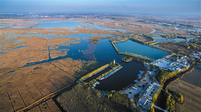 生态环境部4月例行发布会聚焦水污染防治 水环境管理司司长回应黑臭水体、工业园区废水等问题
